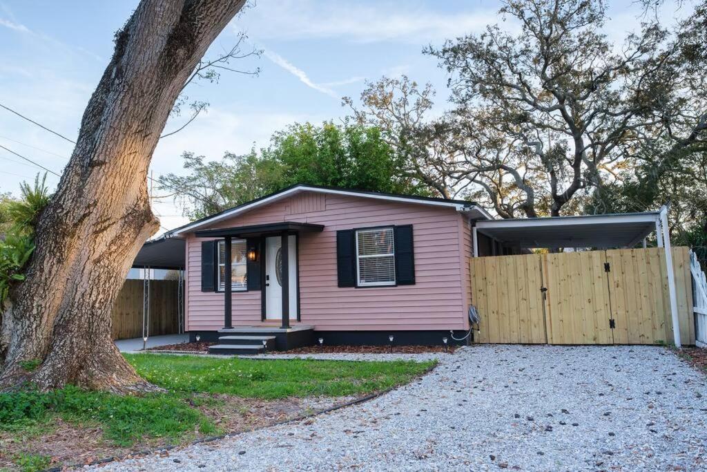 House Near Tampa Zoo And Busch Gardens, Free High Speed Wifi Villa Eksteriør bilde
