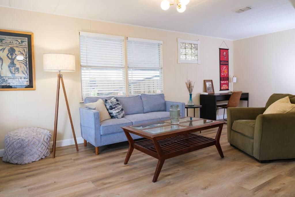 House Near Tampa Zoo And Busch Gardens, Free High Speed Wifi Villa Eksteriør bilde