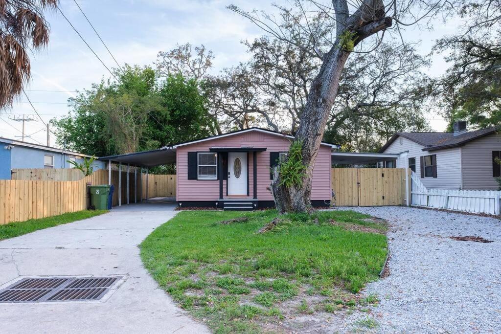House Near Tampa Zoo And Busch Gardens, Free High Speed Wifi Villa Eksteriør bilde