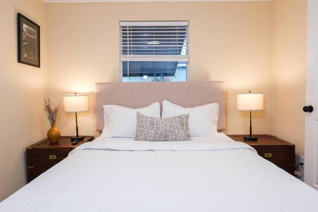 House Near Tampa Zoo And Busch Gardens, Free High Speed Wifi Villa Eksteriør bilde