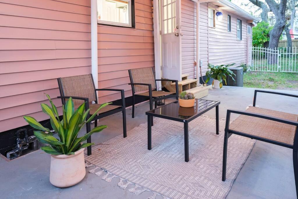 House Near Tampa Zoo And Busch Gardens, Free High Speed Wifi Villa Eksteriør bilde